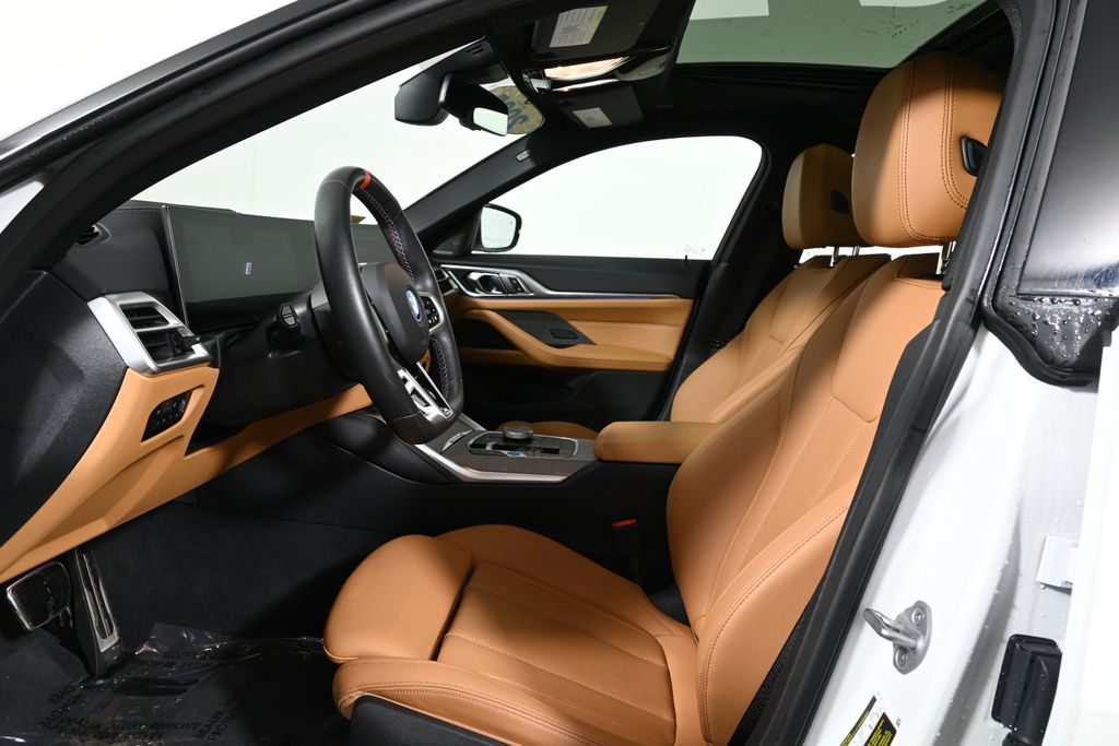 Thumbnail: 2025 BMW i4 - 3