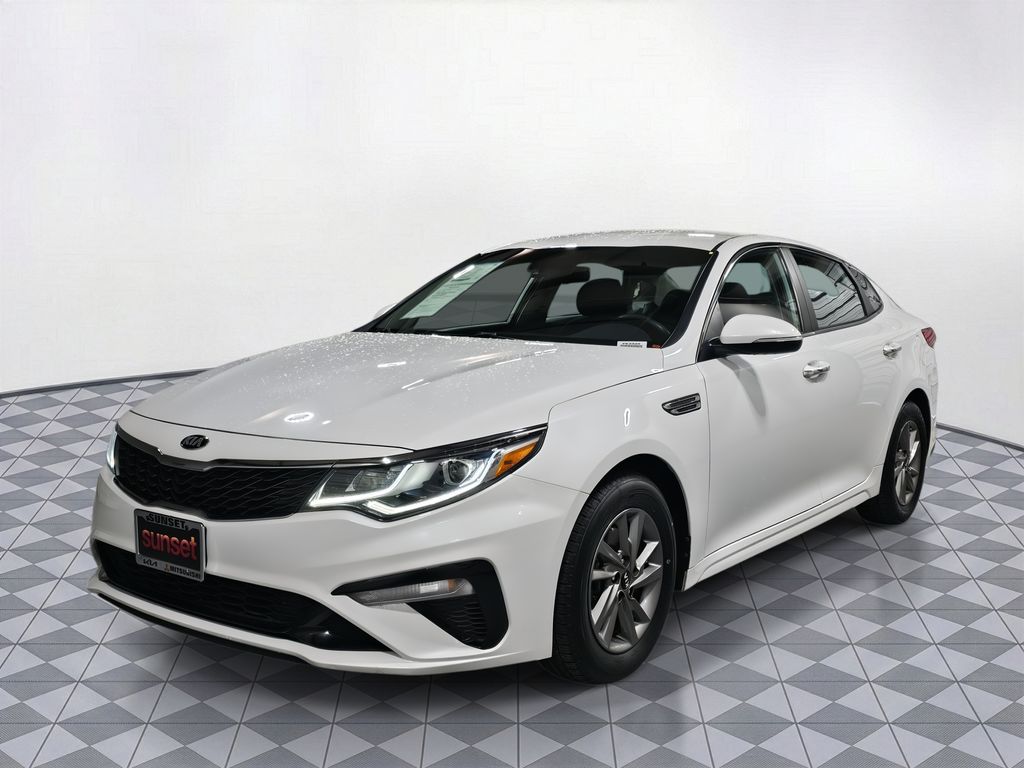 Used 2020 White Kia LX image 3