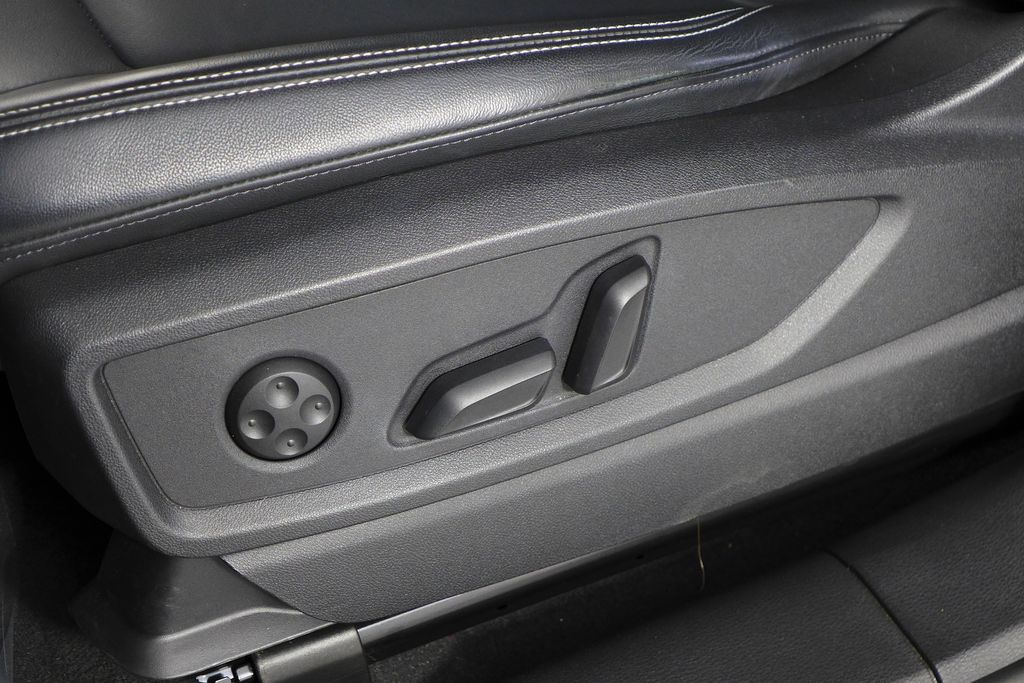 Thumbnail: 2023 Audi Q5 - 22