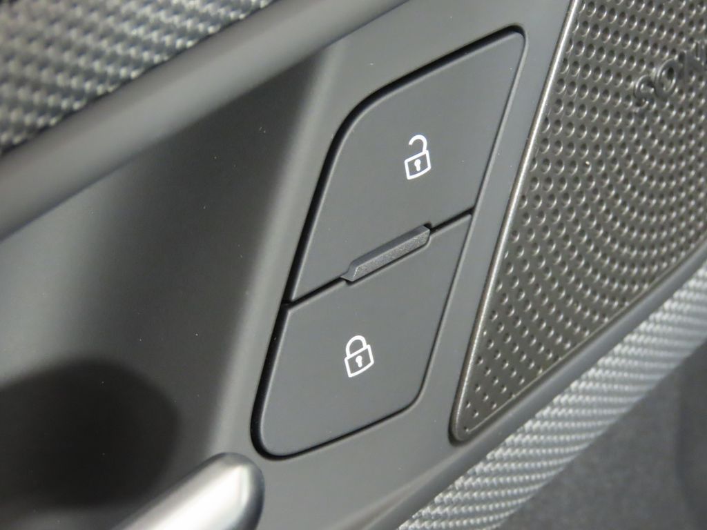 Thumbnail: 2026 Audi Q3 - 30