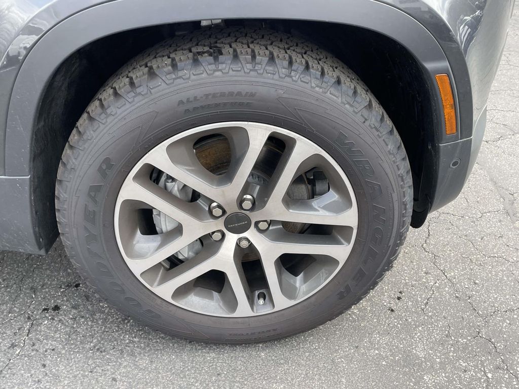 New 2026 Gray Land Rover S image 11