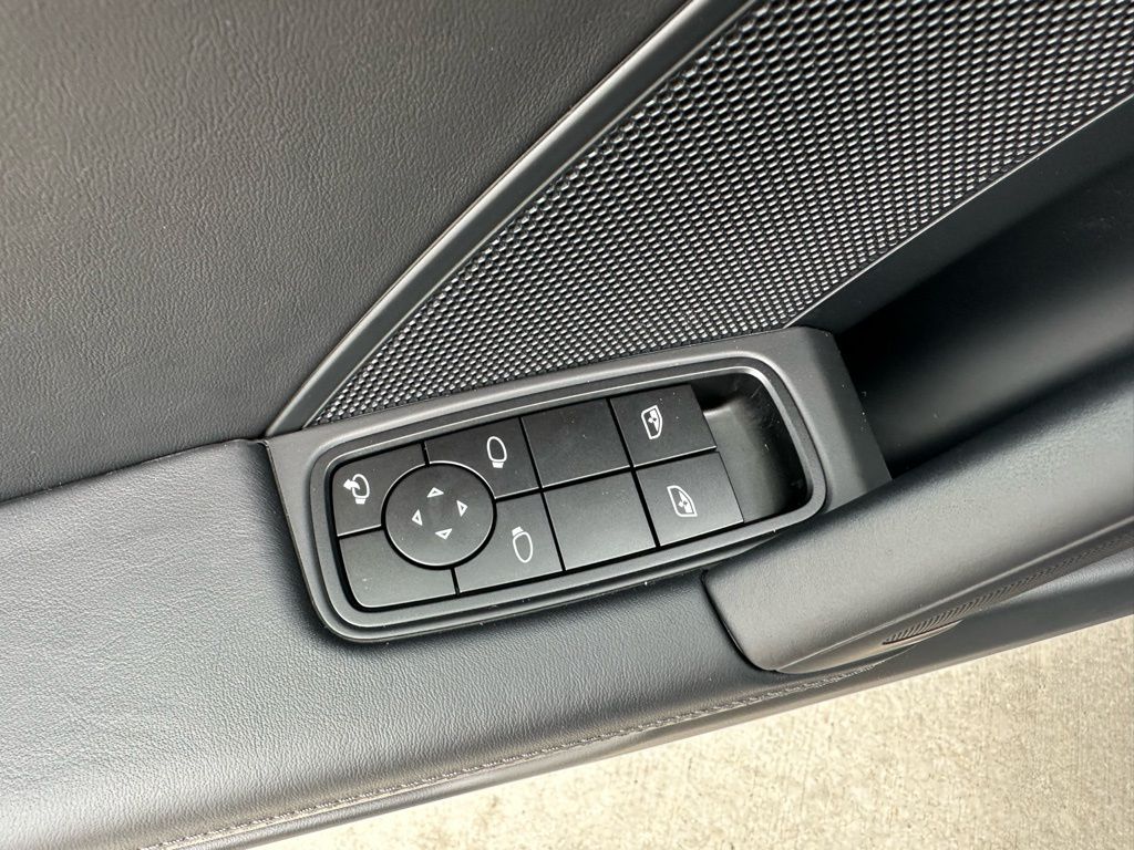 Thumbnail: 2026 Porsche 911 - 22