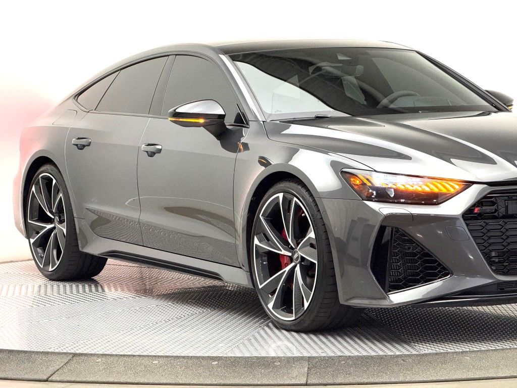Thumbnail: 2023 Audi RS 7 - 3