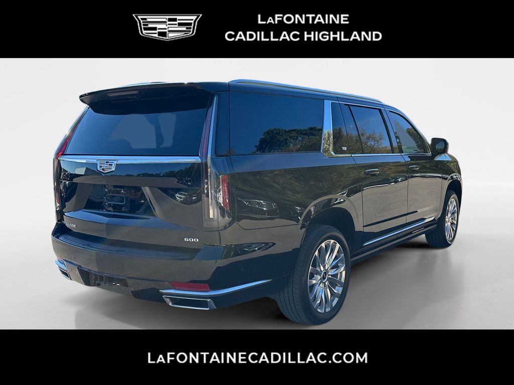 2024 Cadillac Escalade ESV Premium 7