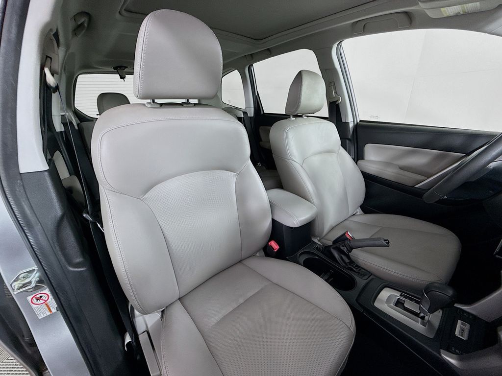 Thumbnail: 2016 Subaru Forester - 27