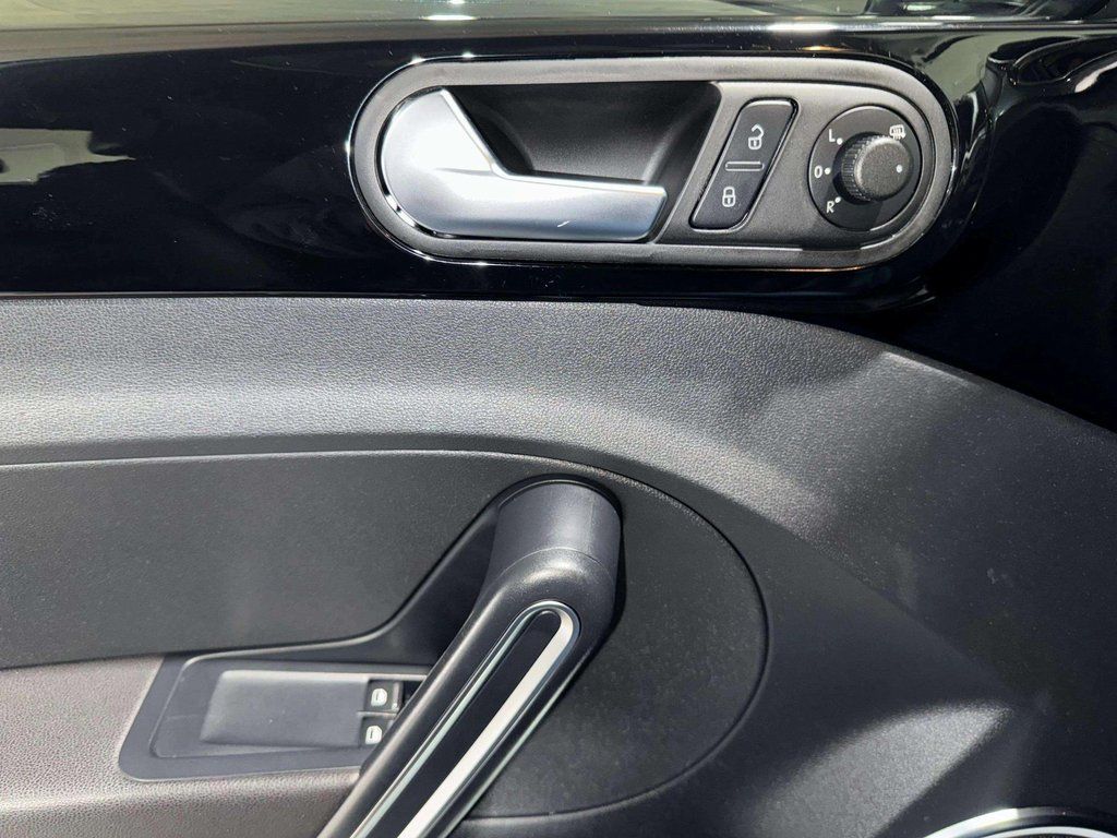 Used 2012 Reflex Silver Metallic Volkswagen 2.0 TSi image 10