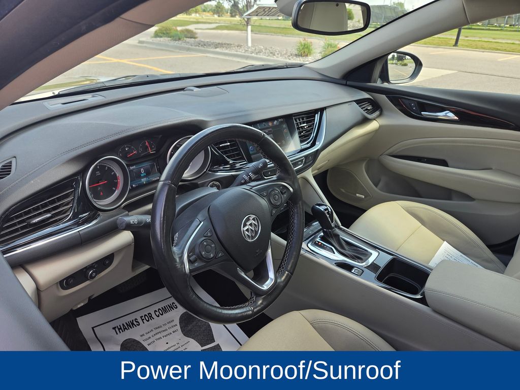2018 Buick Regal Sportback Essence