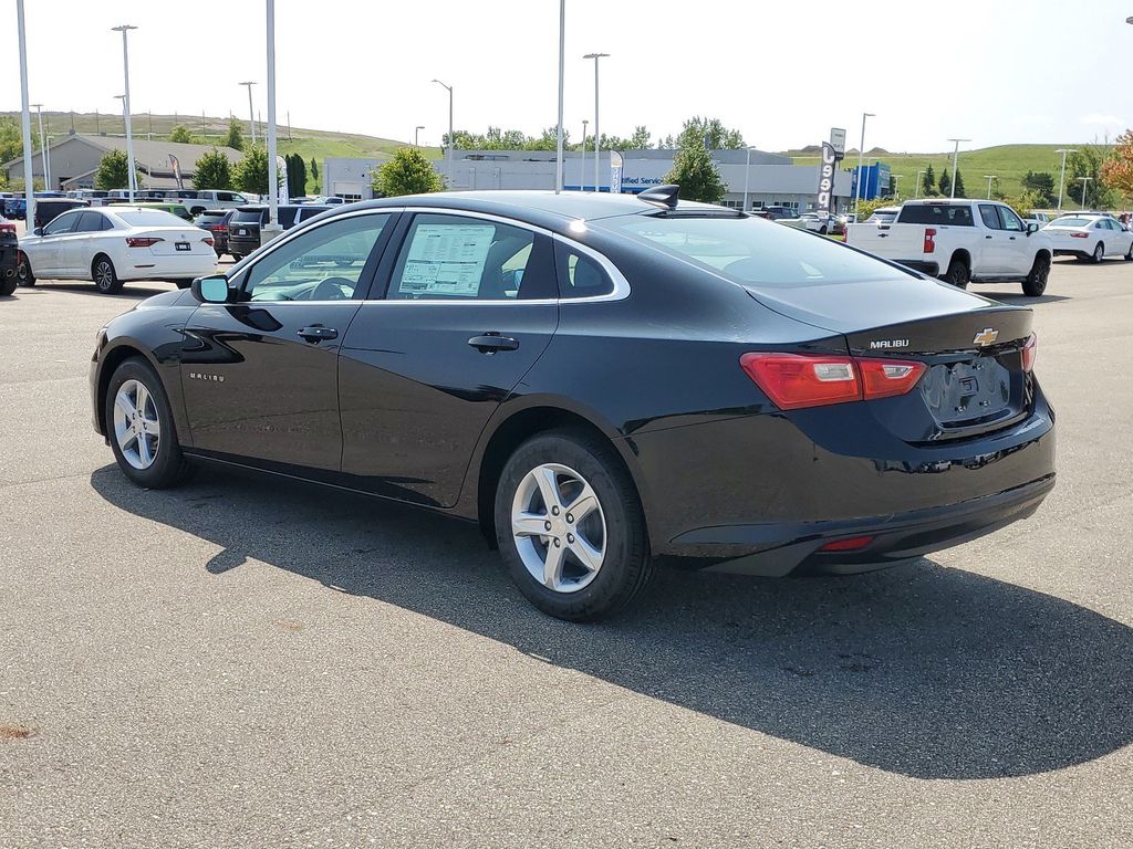 2025 Chevrolet Malibu LS 3