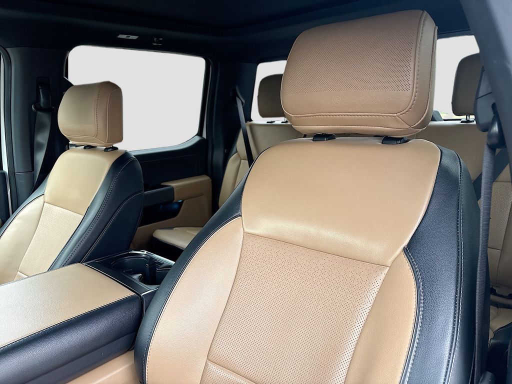 Used 2023 White Ford Lariat image 22