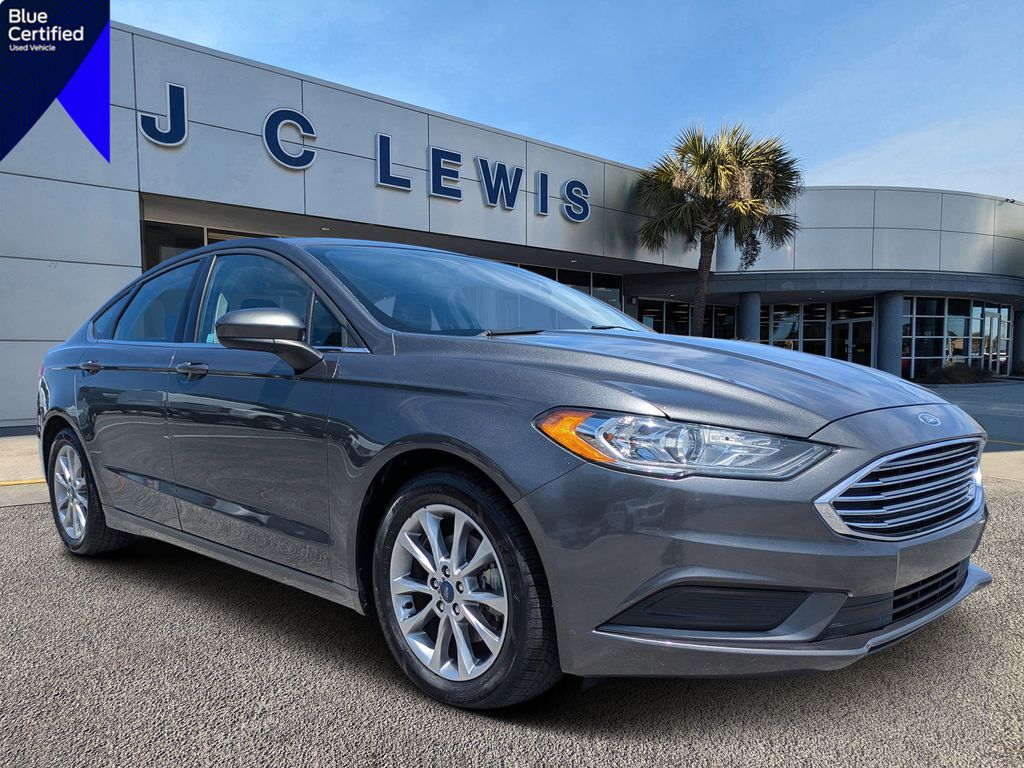 Gray (Magnetic) 2017 Ford Fusion SE Sedan Front-Wheel Drive 6-Speed Automatic
