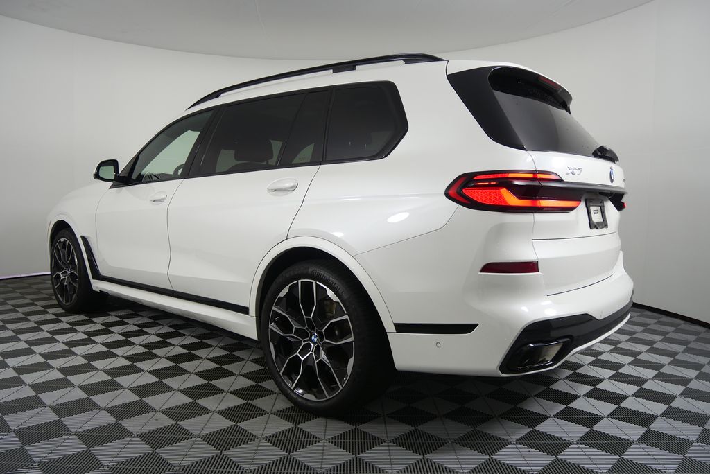 Thumbnail: 2024 BMW X7 - 5