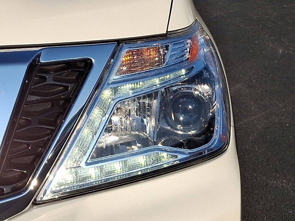 Thumbnail: 2020 Nissan Armada - 9