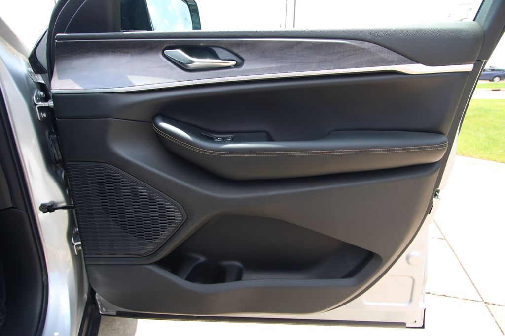 New 2026 Jeep Grand Cherokee L SUV