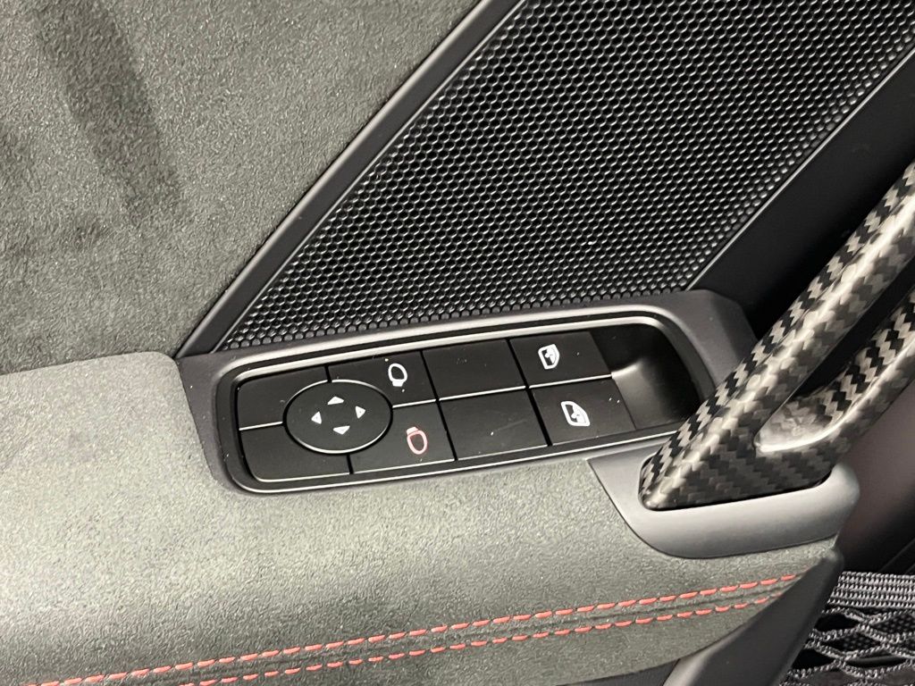 Thumbnail: 2025 Porsche 911 - 27