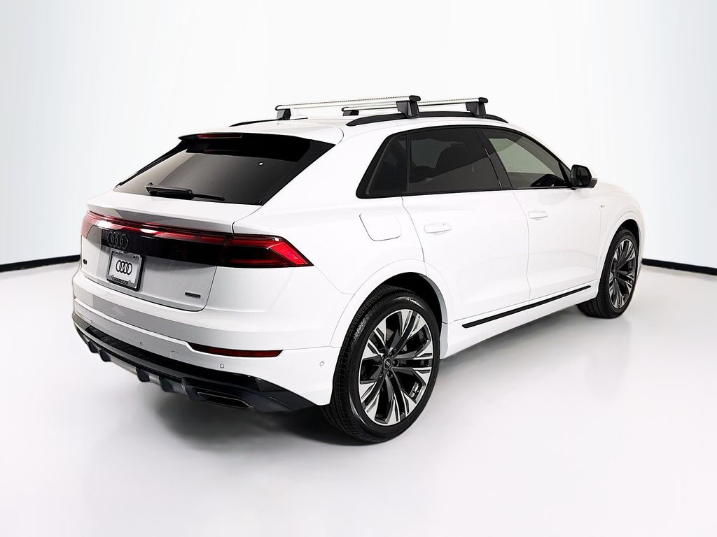 Thumbnail: 2026 Audi Q8 - 5