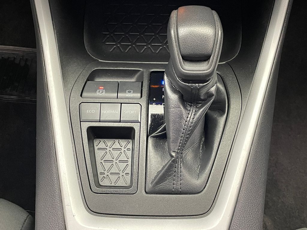2023 Toyota RAV4 XLE 29