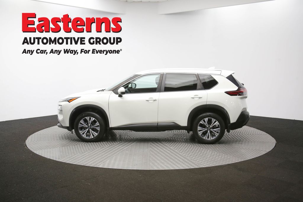 Used 2022 White Nissan SV image 58