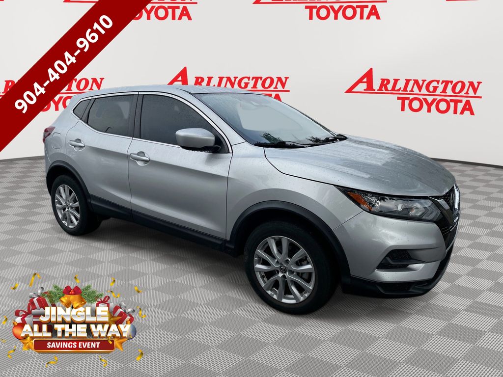 2021 Nissan Rogue Sport S's photo