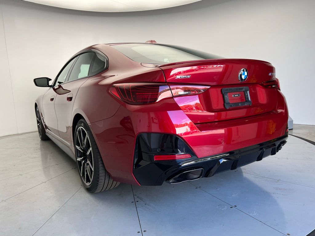 Thumbnail: 2025 BMW 4 Series - 4