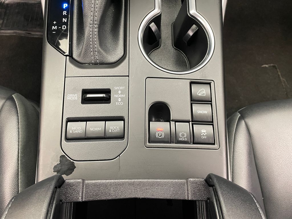 2023 Toyota Highlander XLE 29
