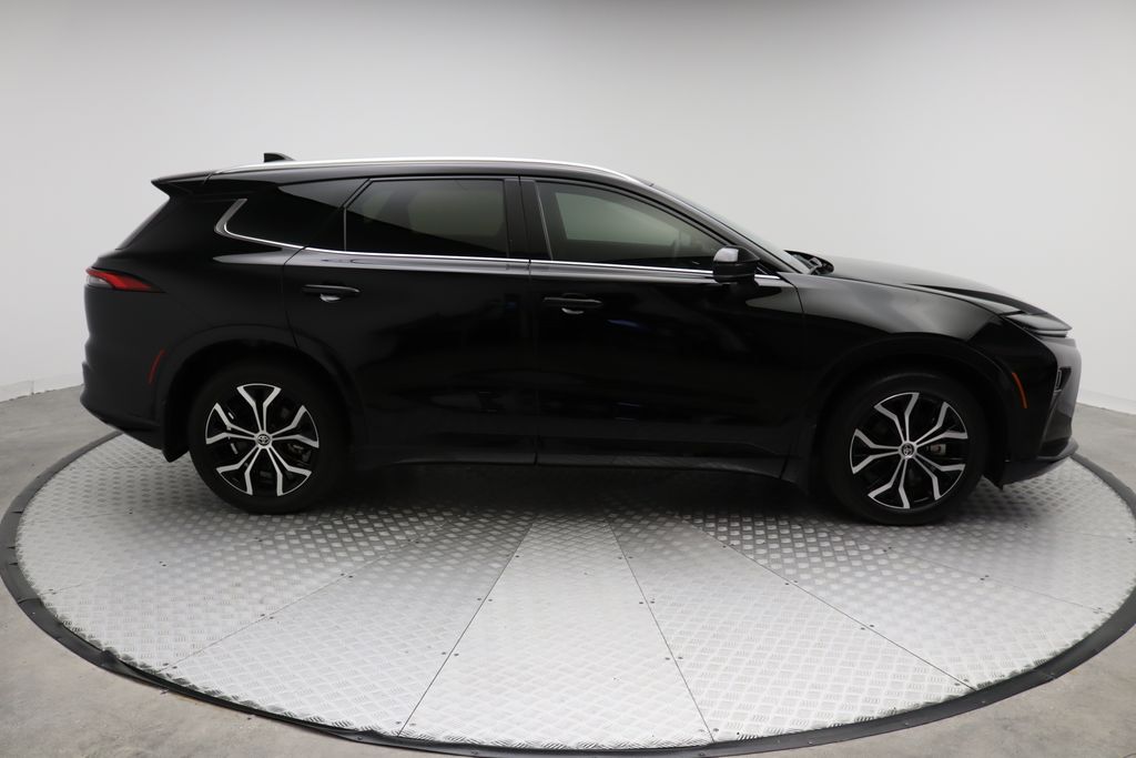 Thumbnail: 2025 Toyota Crown Signia - 7