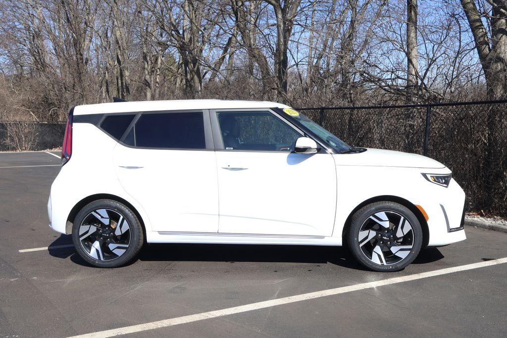 Thumbnail: 2023 Kia Soul - 11