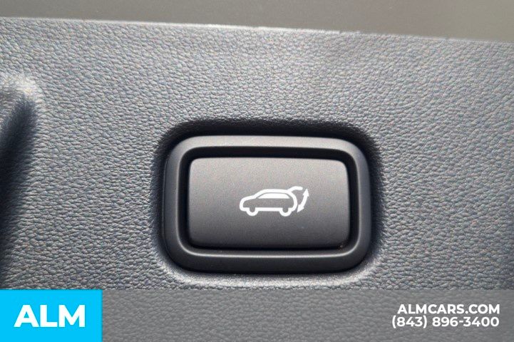 Used 2026 White Hyundai SEL image 9
