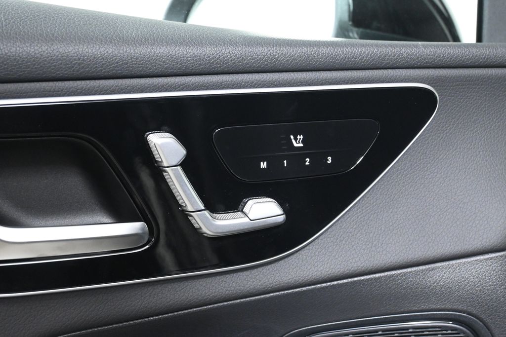 Thumbnail: 2026 Mercedes-Benz GLC - 24