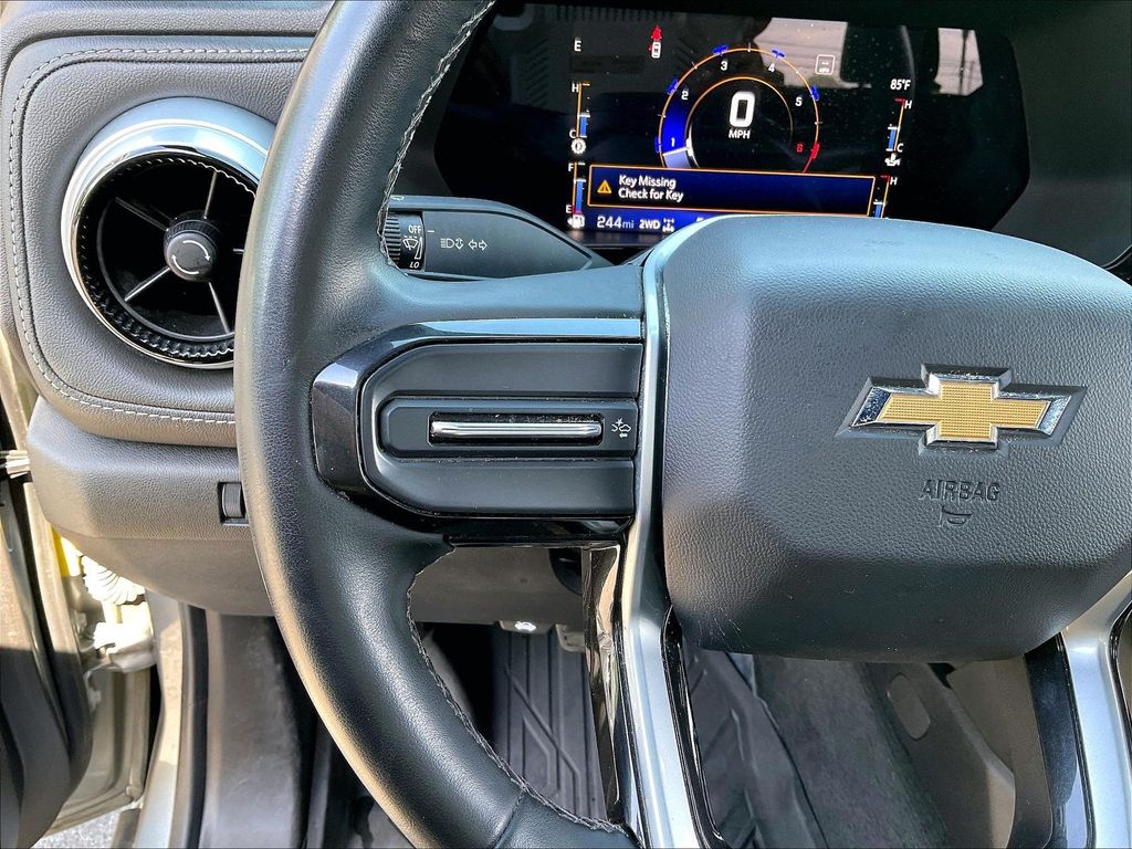 2023 Chevrolet Colorado — photo 23