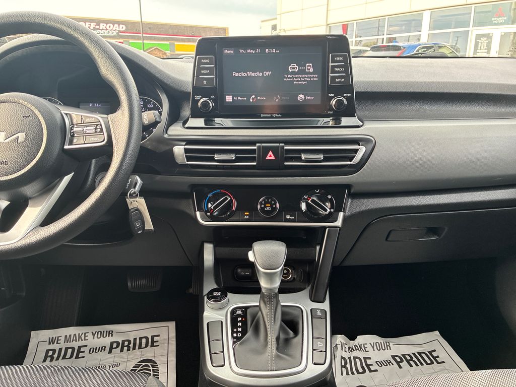 2023 Kia Seltos LX White at South Hills Kia