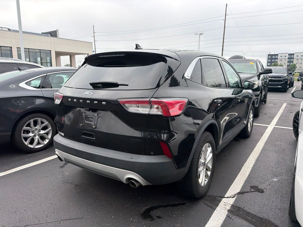 Thumbnail: 2020 Ford Escape - 3