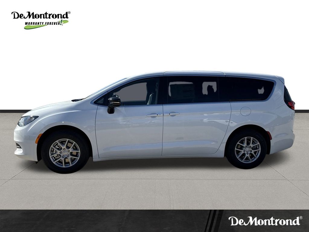 2026 Chrysler Voyager LX - 8