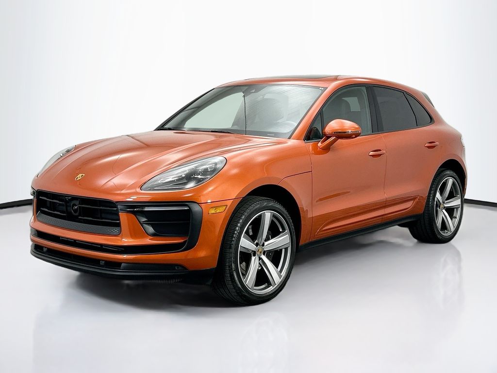 Thumbnail: 2025 Porsche Macan - 1