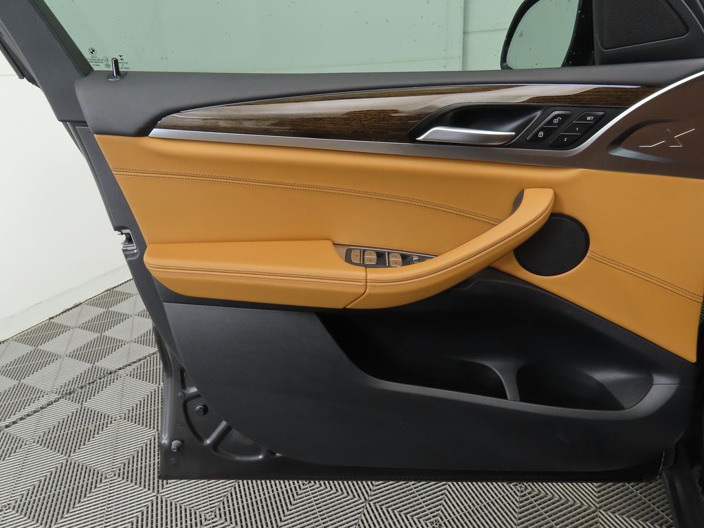 Thumbnail: 2020 BMW X4 - 24