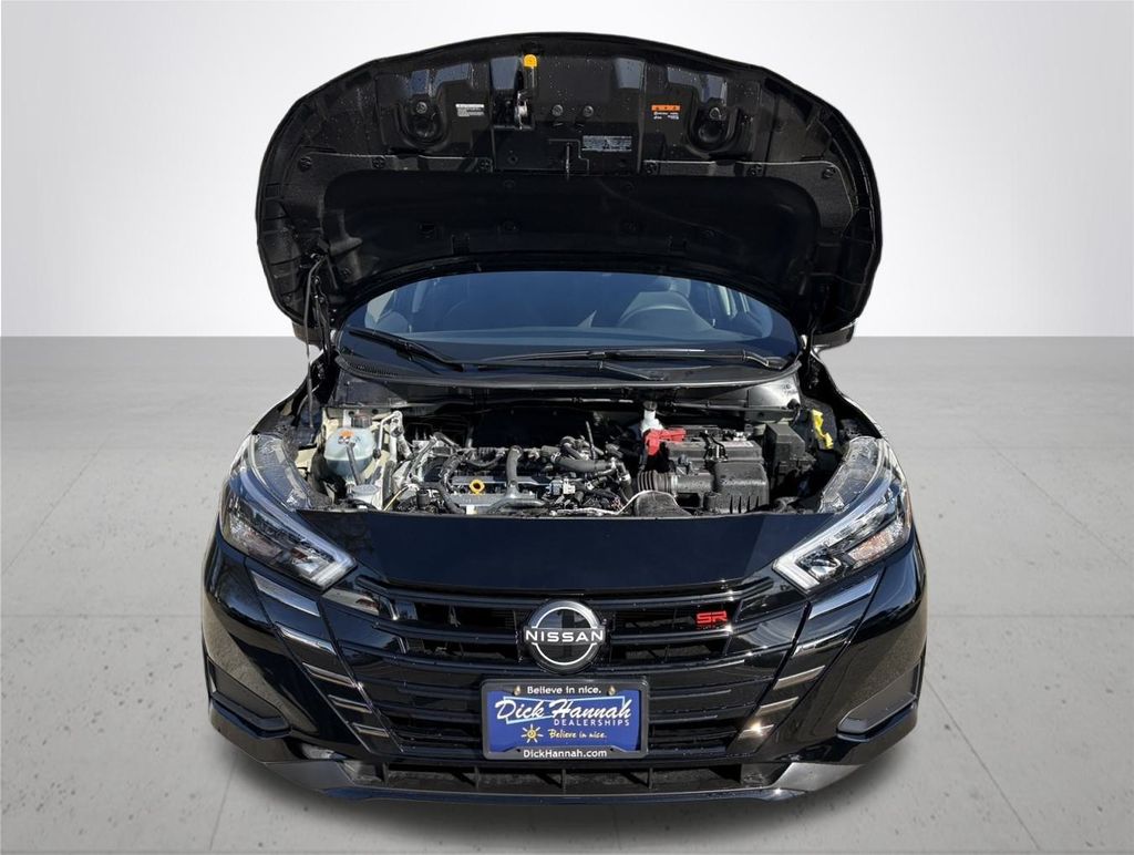 2025 Nissan Versa 1.6 SR