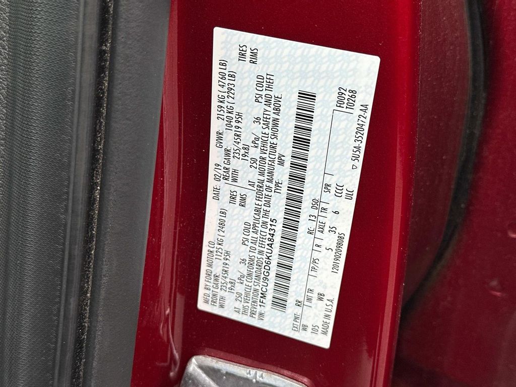 2019 Ford Escape SE photo