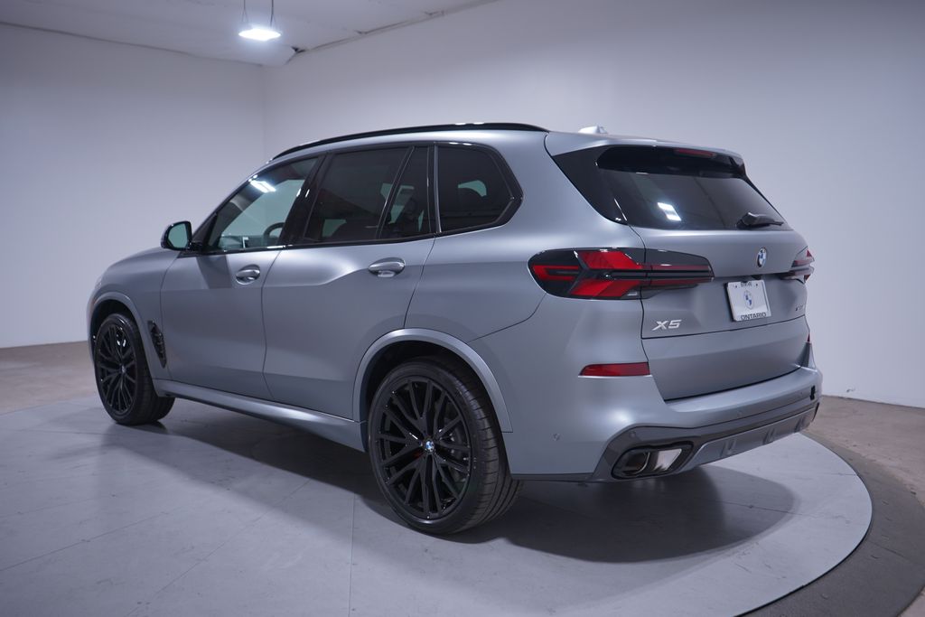 Thumbnail: 2026 BMW X5 - 3
