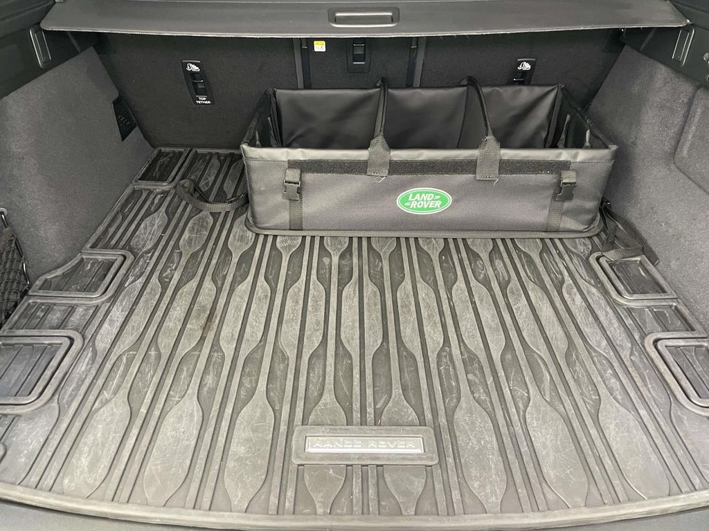 2025 Land Rover Range Rover Velar Dynamic SE  at Phil Fitts Ford
