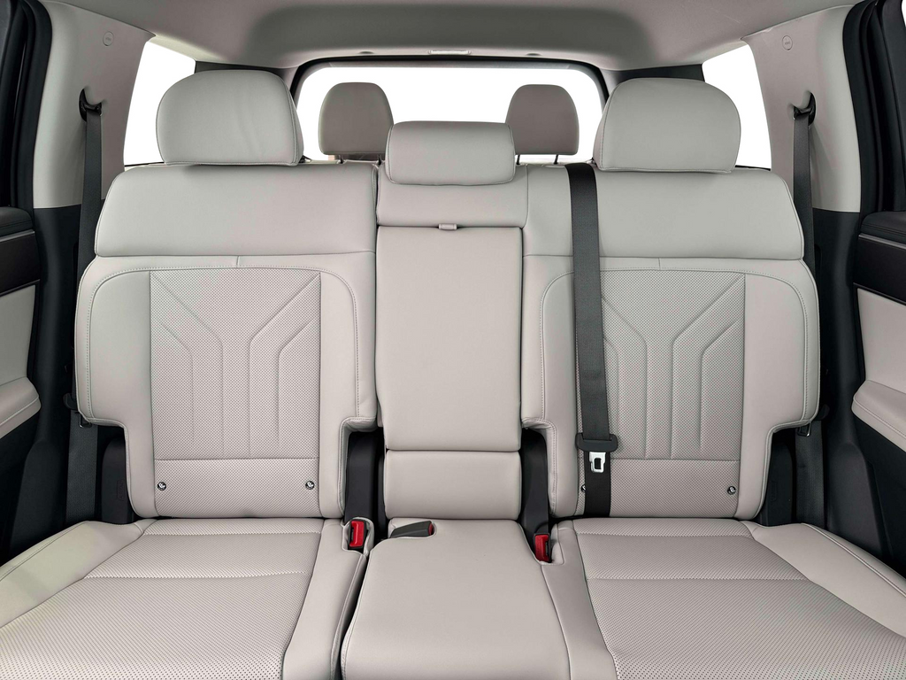 Thumbnail: 2026 Hyundai Santa Fe - 16