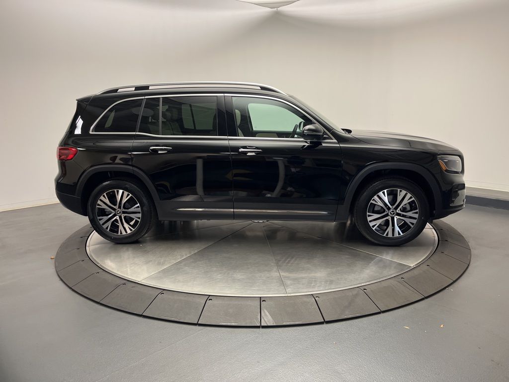 Thumbnail: 2025 Mercedes-Benz GLB - 8