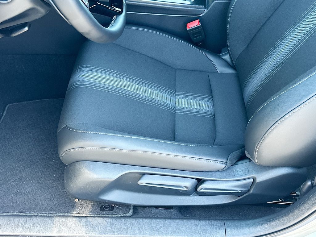 2025 Honda Civic Sport 19