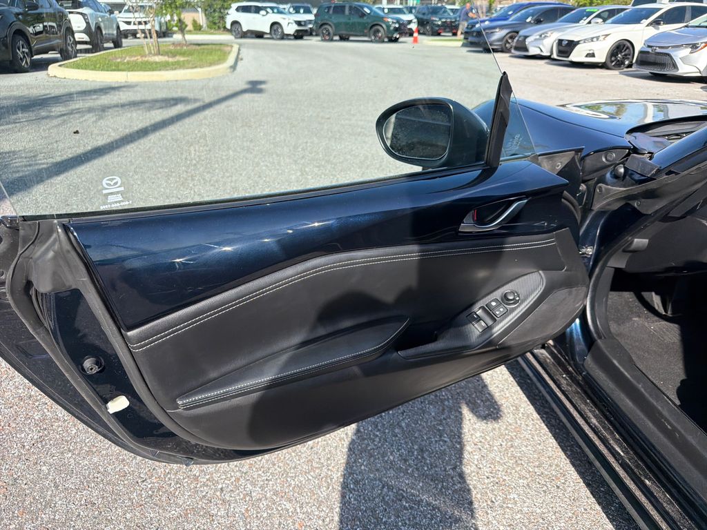 Used 2025 Mazda MX-5 Miata RF Grand Touring 2D Convertible