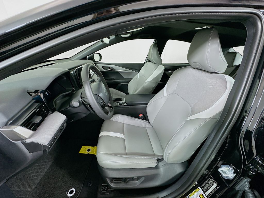 Thumbnail: 2025 Toyota Camry - 20