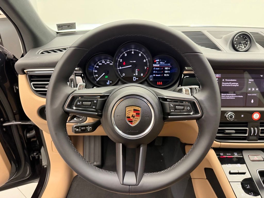 Thumbnail: 2026 Porsche Macan - 11