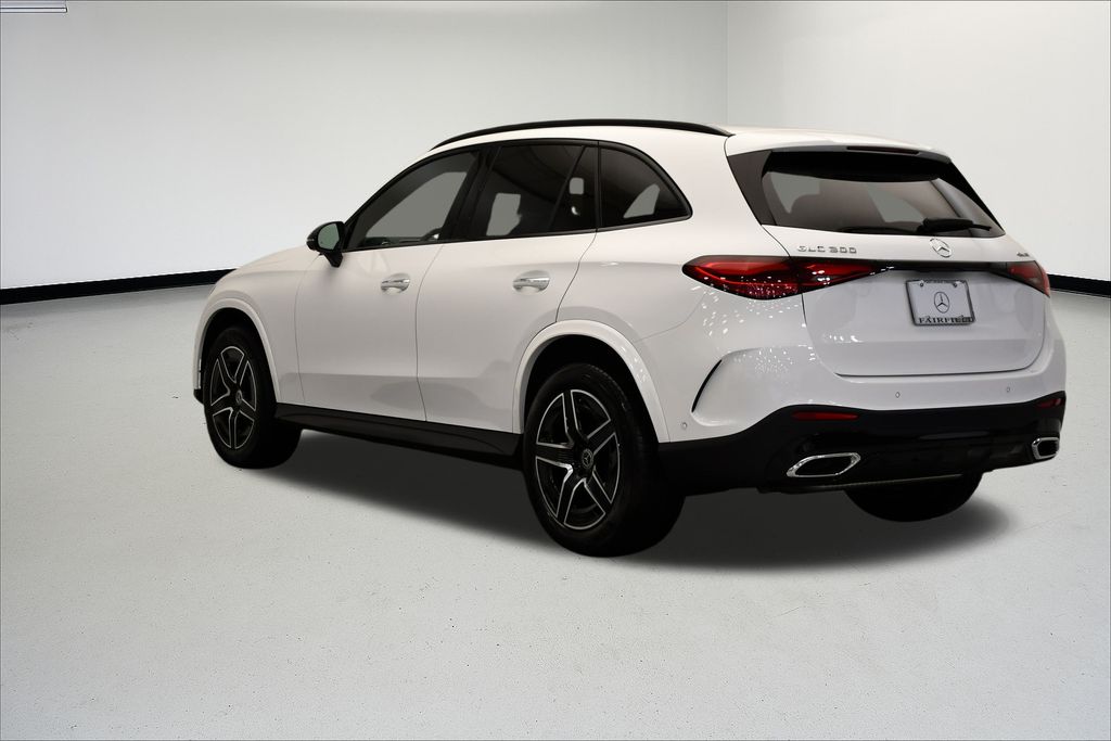 Thumbnail: 2026 Mercedes-Benz GLC - 3