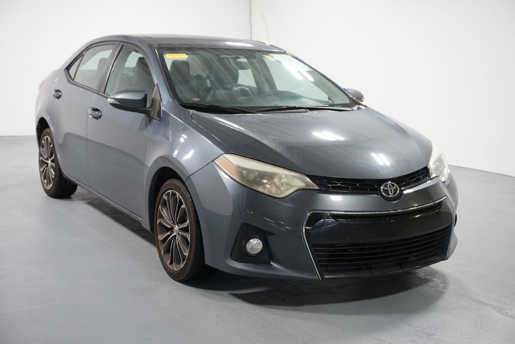 Thumbnail: 2015 Toyota Corolla - 3