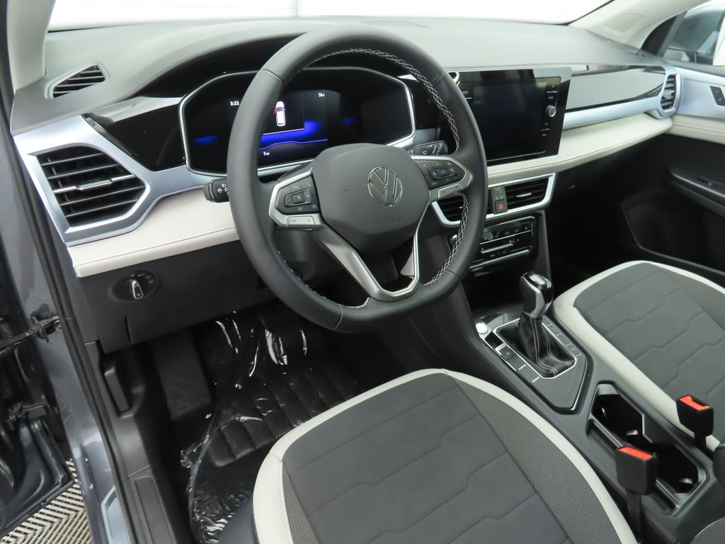 Thumbnail: 2025 Volkswagen Taos - 9