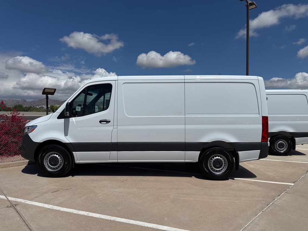 2025 Mercedes-Benz Sprinter 2500 7