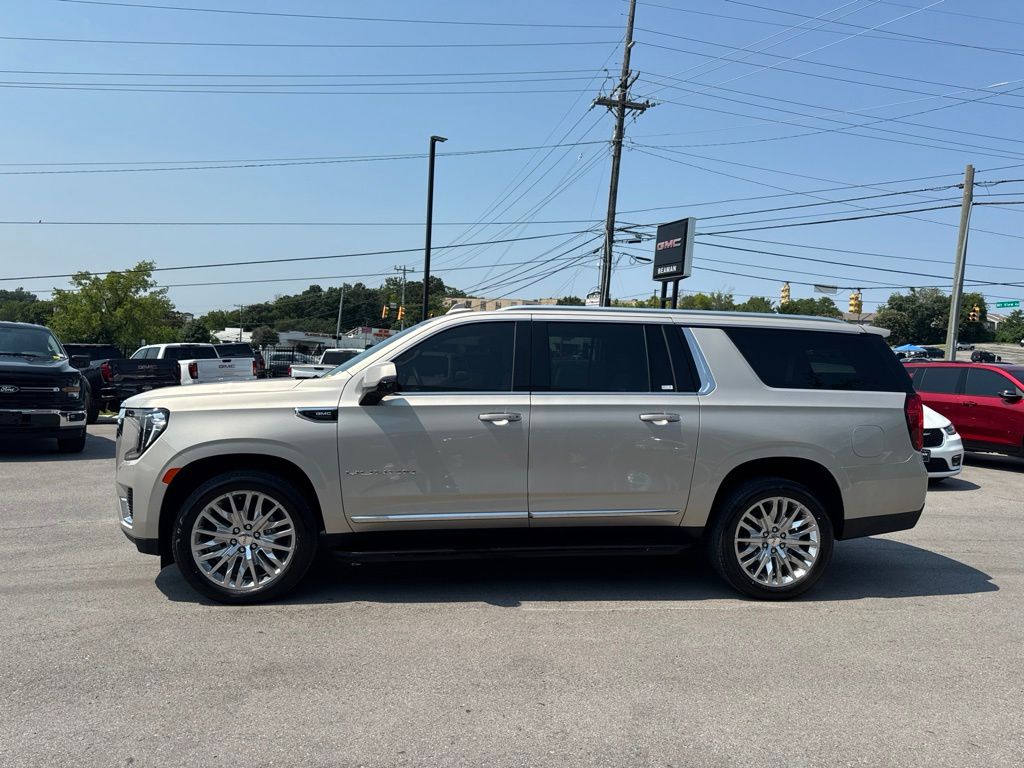 Used 2023 Beige GMC SLT image 4