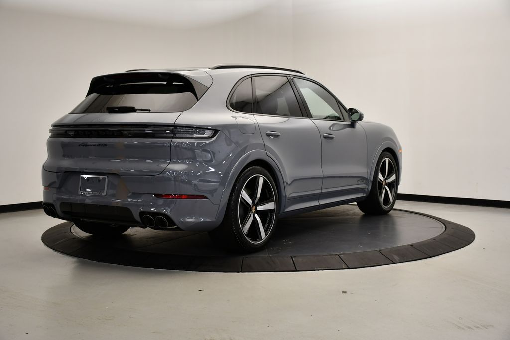 Thumbnail: 2025 Porsche Cayenne - 7